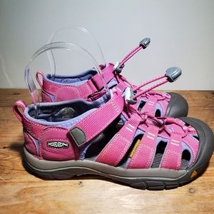 Keen Newport H2 Sandels Big Kid's Size 4 Pink and Purple Waterproof